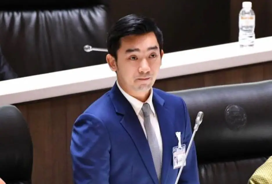 ‘สส.บึงกาฬ’จี้รัฐสร้างสนามกีฬา งบ 90 ล.ผ่านไป 10 ปีมีแค่รั้ว