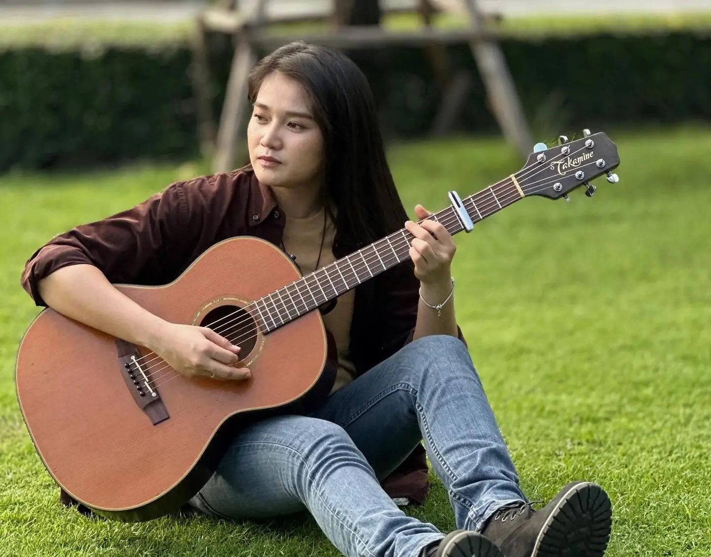 3 เพลงพลังใจจาก 'เฟิร์น กัญญารัตน์' ฟังแล้วสู้ต่อได้ แม้ชีวิตจะเหนื่อยแค่ไหน