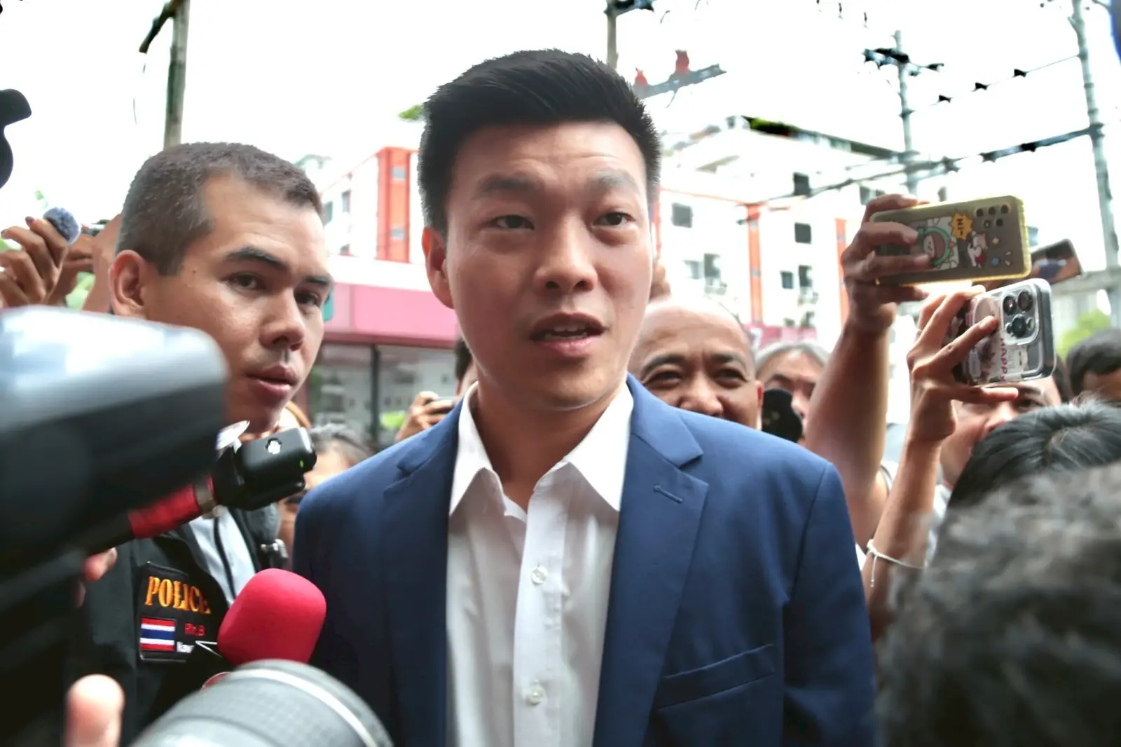 ‘เท้ง’ถึง‘พรรคประชาชน’รอรับคณะ‘เพื่อไทย’ ยังอุบแนวโน้มหนุนใครนั่งนายกฯ