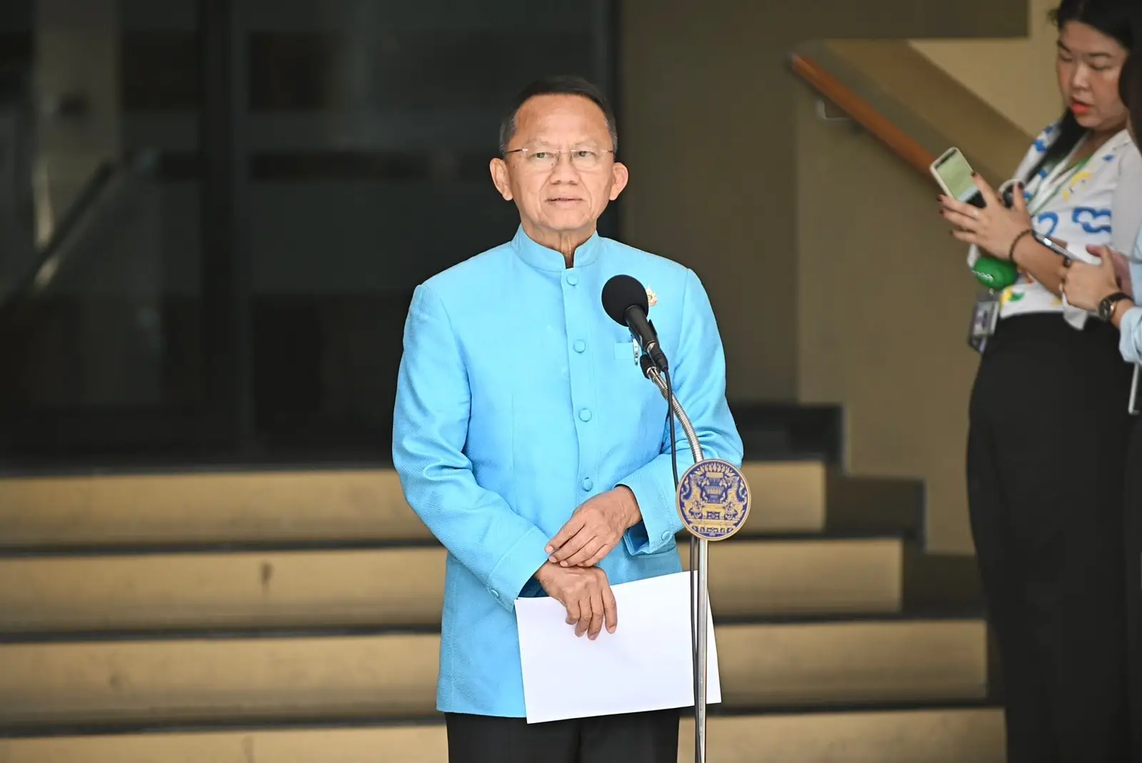 ‘สมศักดิ์’ สั่งกรมอนามัย-กรมควบคุมโรค แจกหน้ากาก N95 ดูแลประชาชน-เจ้าหน้าที่ชายแดน