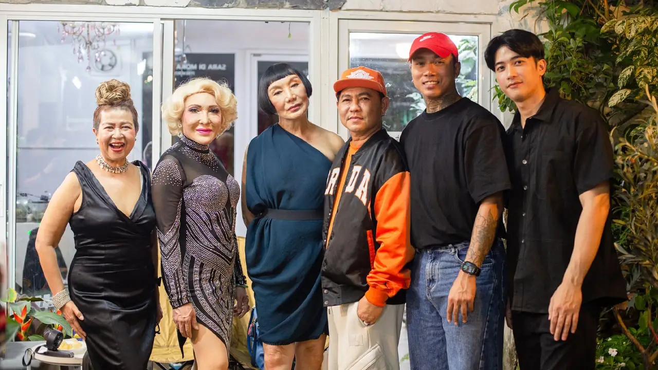 ‘สรา’ นักจัดสวนร้อยล้าน เปิดตัว INFLU-x อคาเดมีปั้นอินฟลูฯ ‘ม้า-อรนภา’ นำทีมเหล่าคนดังร่วมยินดีสุดอบอุ่น