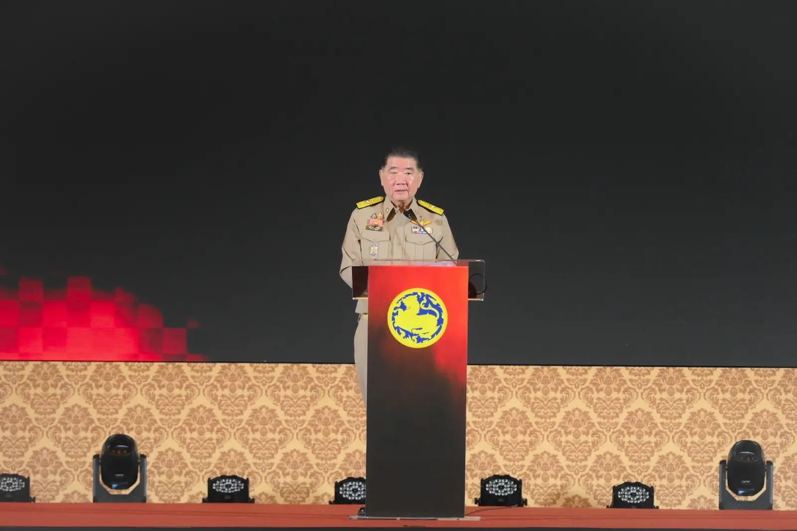 ‘ภูมิธรรม’ มอบนโยบายมหาดไทย ลั่น มีแกะดำมาเป็นข้าราชการ ชี้ เจ้าหน้าที่รัฐทำตัวเป็นอุปสรรค​ต้องปรับเปลี่ยน