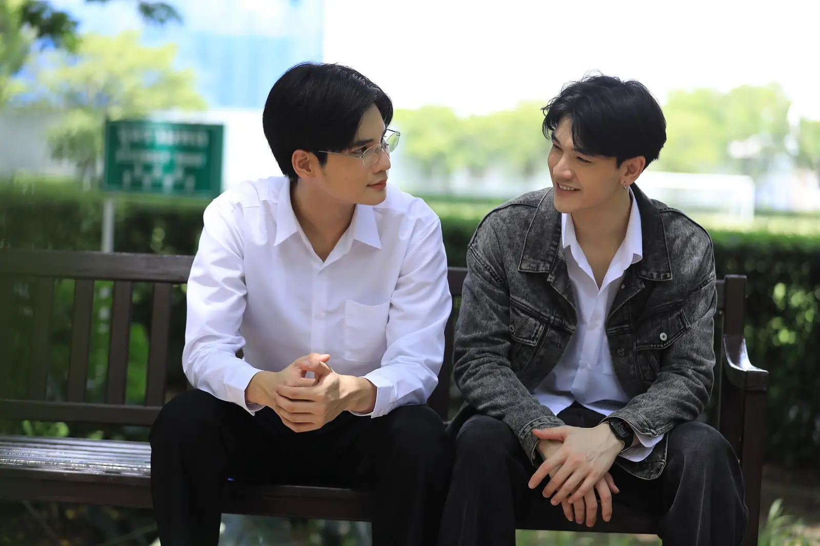 '21 วันของฉันกับเธอ' ของสองหนุ่ม 'ซัน-ก้องภพ' กับ 'ชาย-สมชาย' กอดคอกันชวนฟินทำจิ้นขั้นสุด