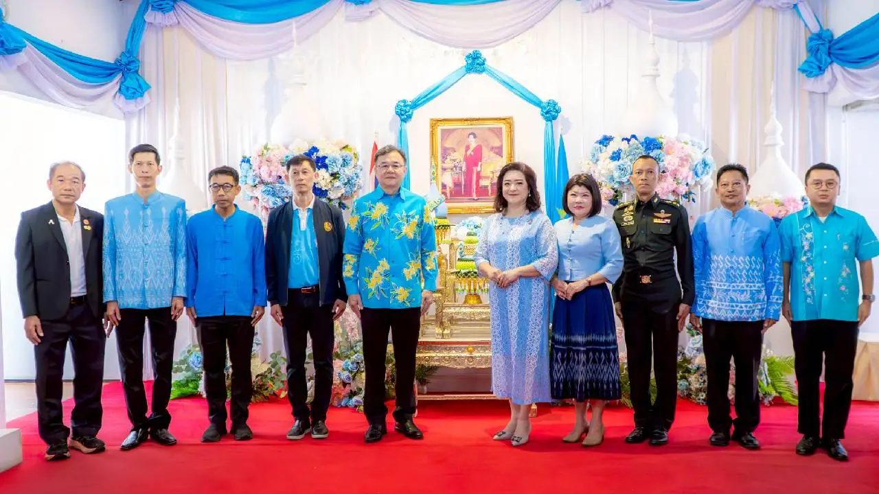 ฉะเชิงเทรา จัดพิธีลงนามถวายพระพรชัยมงคล แสดงออกถึงความจงรักภักดี