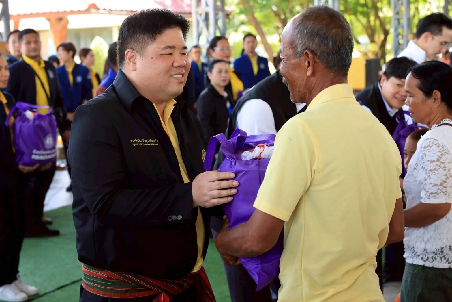 ‘พงศ์กวิน’ ลงพื้นที่สุรินทร์ฟังปัญหาก่อนเยียวยารอบ 2