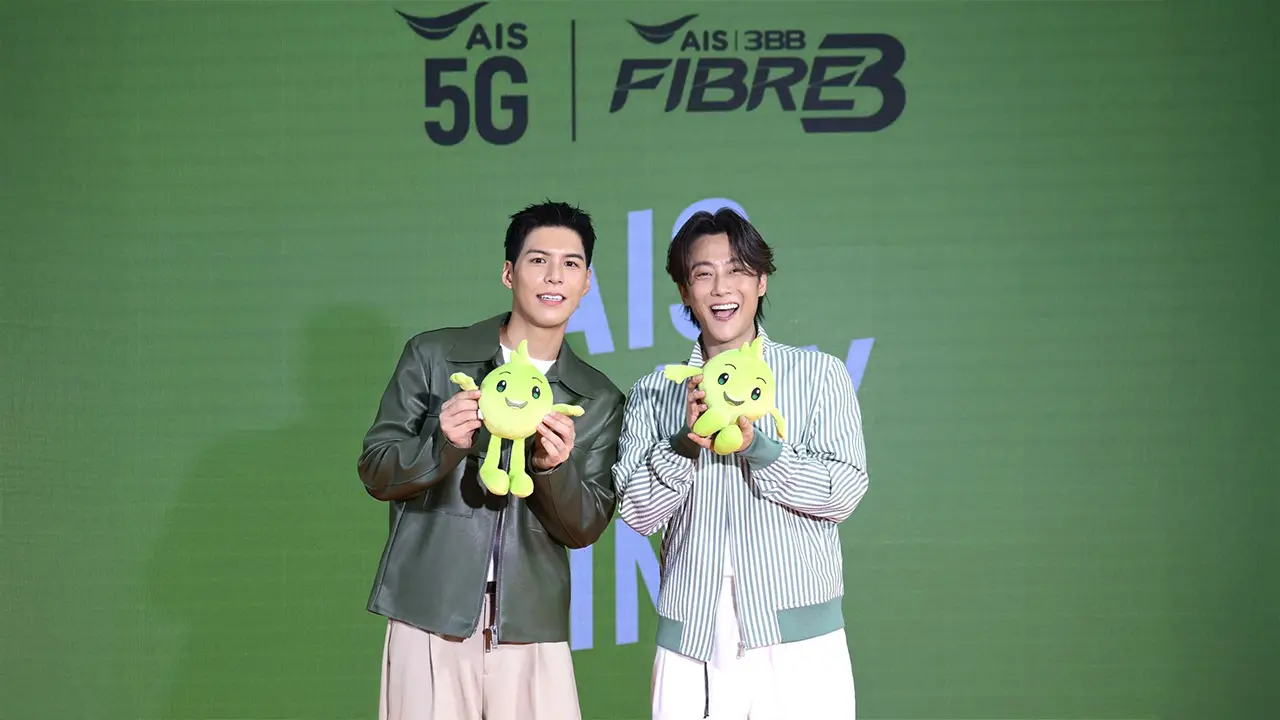 'พี่จอง-คัลแลน' เสิร์ฟโมเมนต์น่ารัก ฟินยกด้อม! ร่วมงาน 'AIS Family Time' สุดอบอุ่น