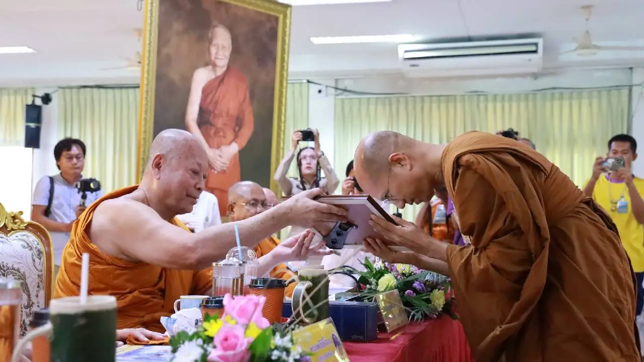 รองผู้ว่าฯ อยุธยาฯร่วมโครงการสร้างความปรองดองสมานฉันท์ 'หมู่บ้านรักษาศีล 5' หนกลาง