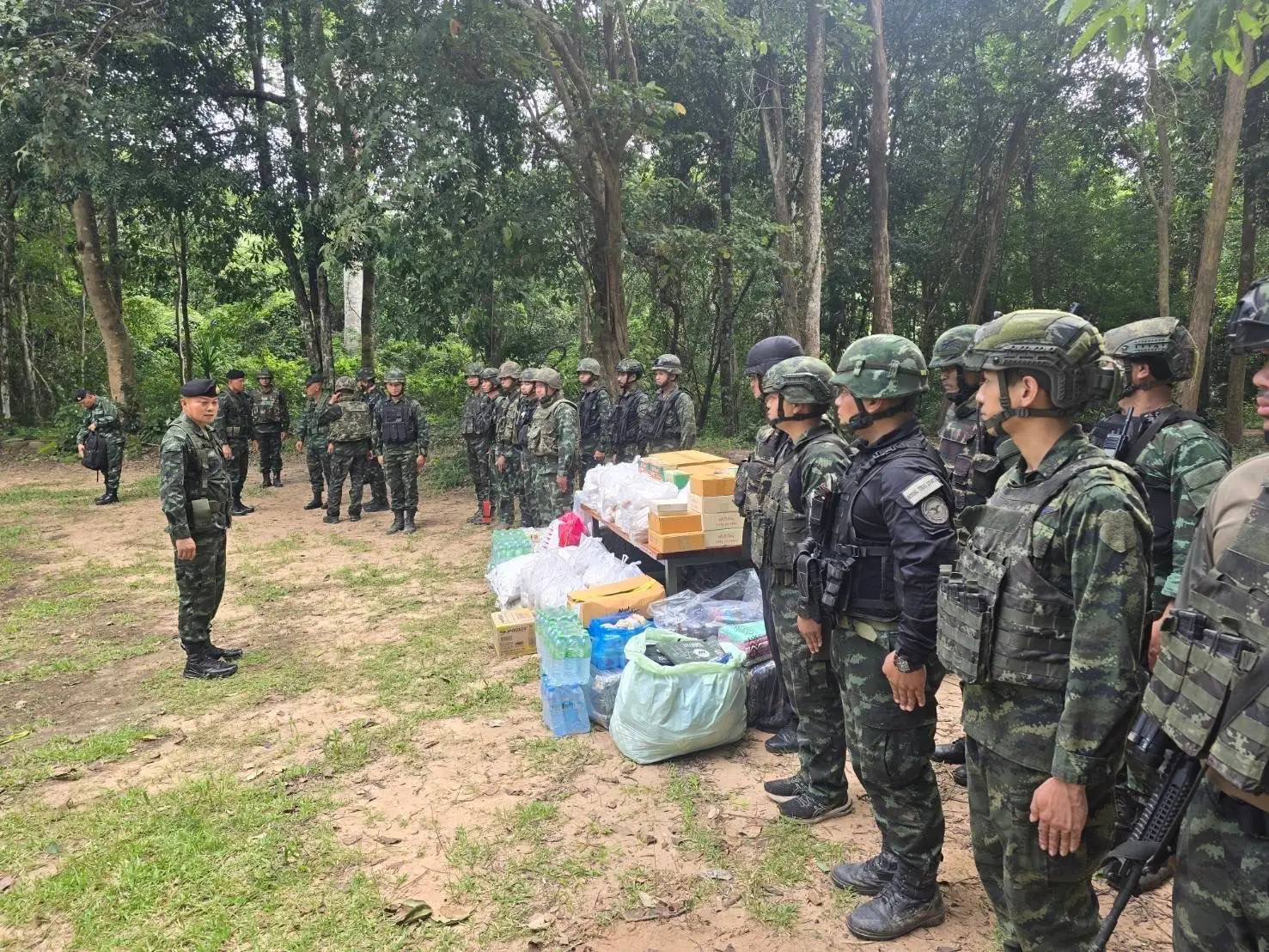 ‘แม่ทัพภาค 2’ตรวจเยี่ยมทหารแนวหน้า ขอบคุณปกป้องอธิปไตย