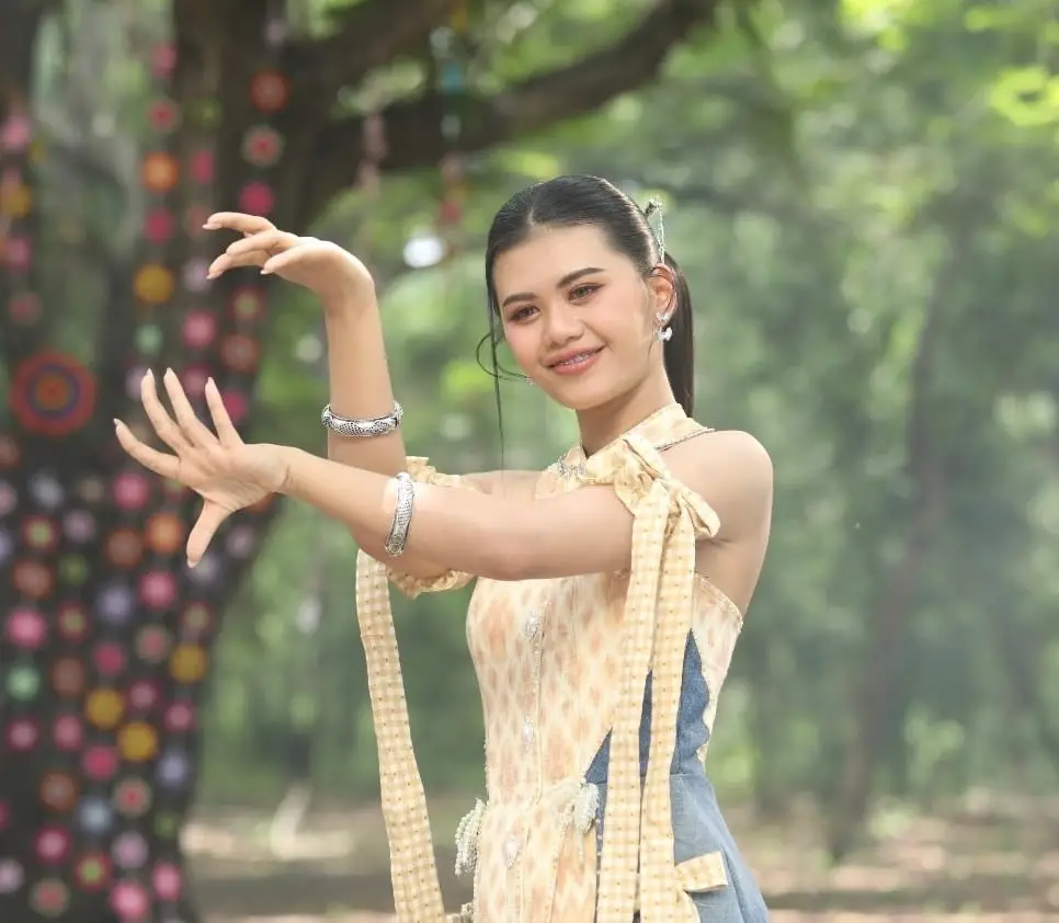 สะกดใจเหมือนต้องมนต์ 'แอ้ม ชลธิชา' ปล่อย 'ยกอ้อ ยอฮัก' สุดทั้งเสียงร้องและรำ
