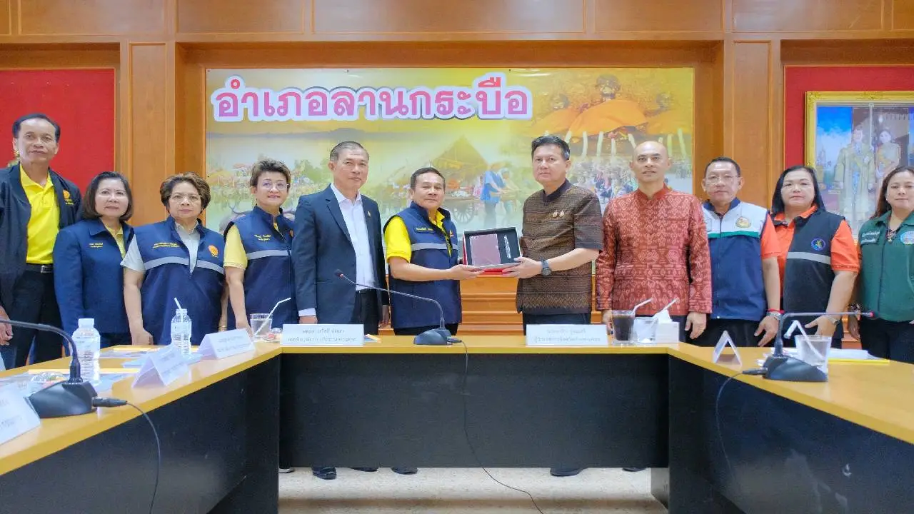 สมาชิกวุฒิสภากลุ่มภาคเหนือ(ตอนล่าง)ลงพื้นที่พบประชาชนในพื้นที่อำเภอลานกระบือ จังหวัดกำแพงเพชร