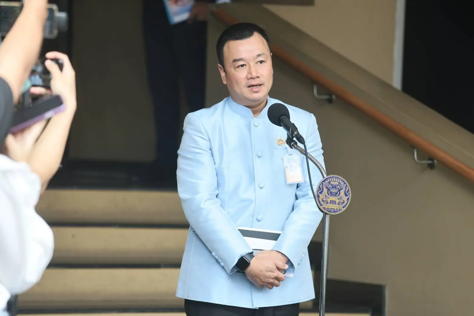 ‘สรวงศ์’ ยัน ข่าวจับมือ ‘ประยุทธ์–ภูมิใจไทย’ ปลอมทั้งเพ มั่นใจ ‘แพทองธาร’ ไปต่อได้