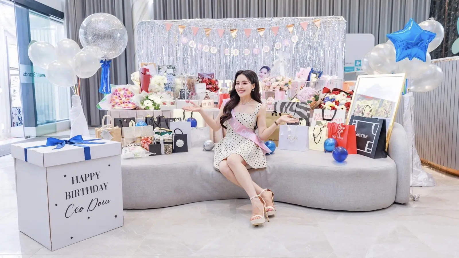 ดาว ลภัสรดา CEO รพ.มาสเตอร์พีช ทำบุญวันเกิด