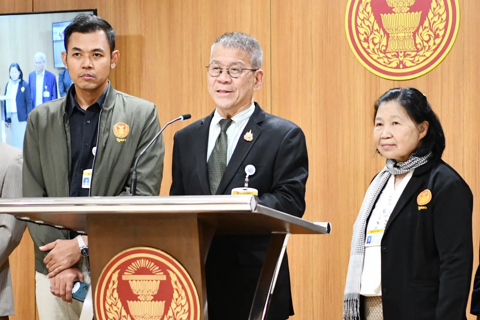 กมธ.พัฒนาการเมืองฯ แถลงจุดยืน ปม ‘นพ.สุภัทร‘ ถูกสอบวินัยร้ายแรง ย้ำ ไม่เห็นด้วยกับการสอบสวนที่ไม่เป็นธรรม