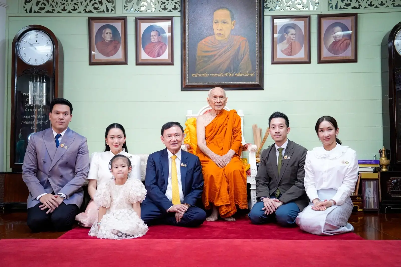 ‘อิ๊งค์’พร้อมครอบครัวเข้าเฝ้า ‘สมเด็จพระสังฆราช’ รับพรวันเกิดอายุครบ 39 ปี