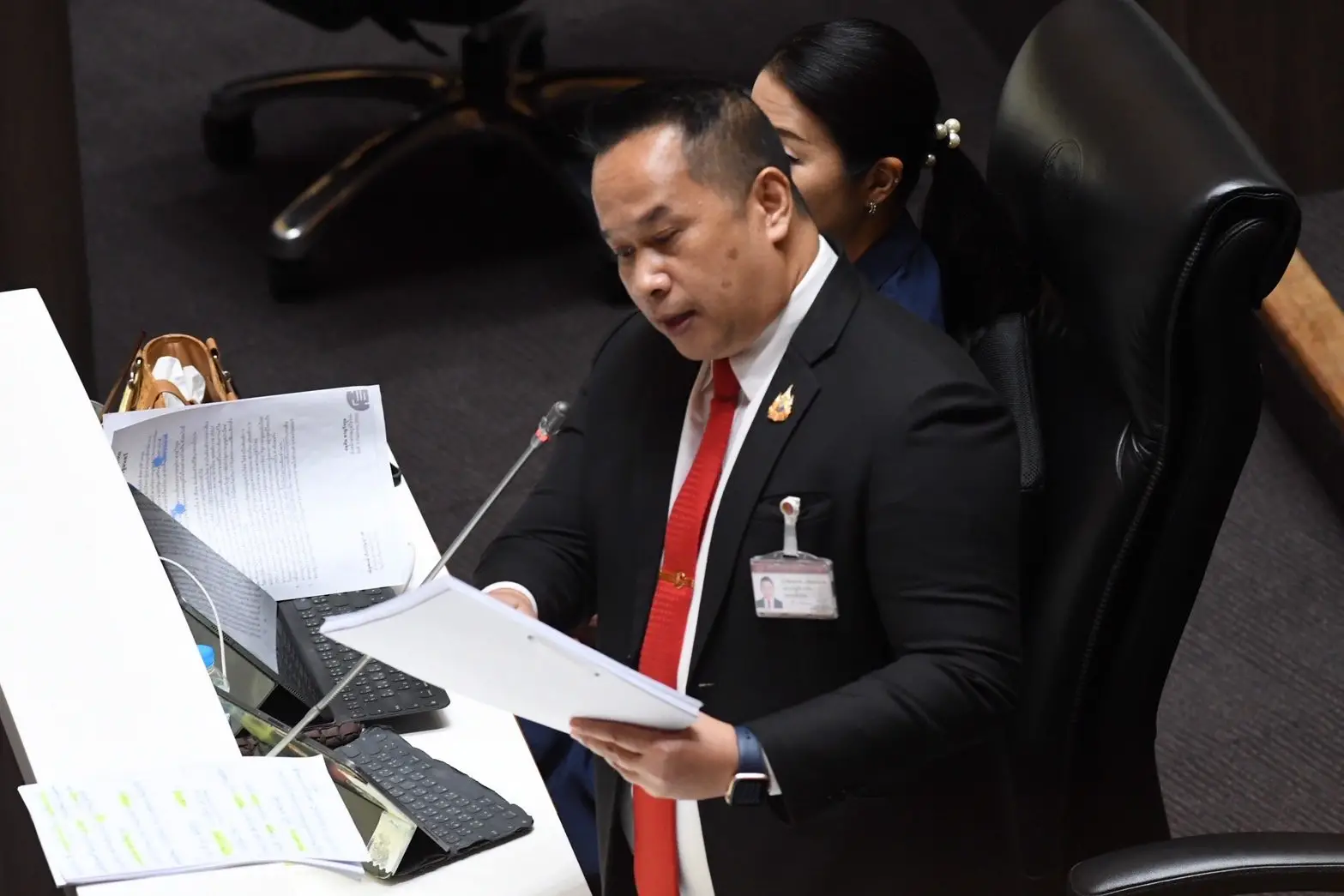 ‘เพื่อไทย’ ตอกย้ำดีลปีศาจ 4 เดือน ช่วย 44 คน