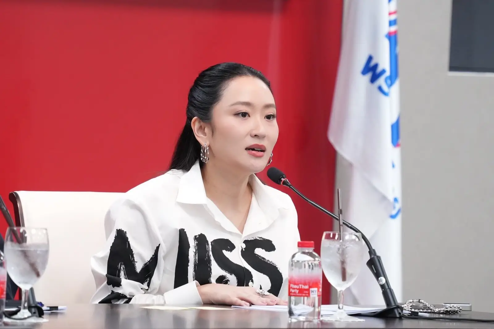‘แพทองธาร’ ลั่น จะทุ่มเททำหน้าที่ฝ่ายค้านตรวจสอบรัฐบาล บอกจากนี้ไม่มีส่วนรับผิดชอบสิ่งที่เกิดขึ้นกับรัฐบาลชุดใหม่
