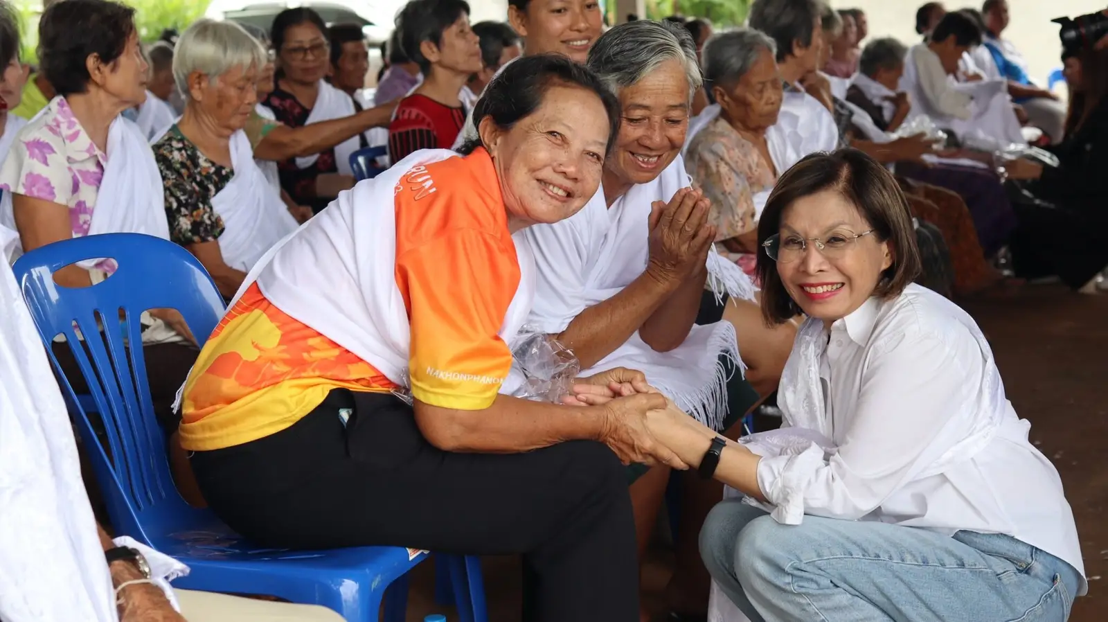 ‘มนพร’ ลั่น เปลี่ยนนายกฯ-สลับขั้วเป็นฝ่ายค้านไม่ใช่อุปสรรคการทำงาน บอกไม่เคยยึดติดตำแหน่ง