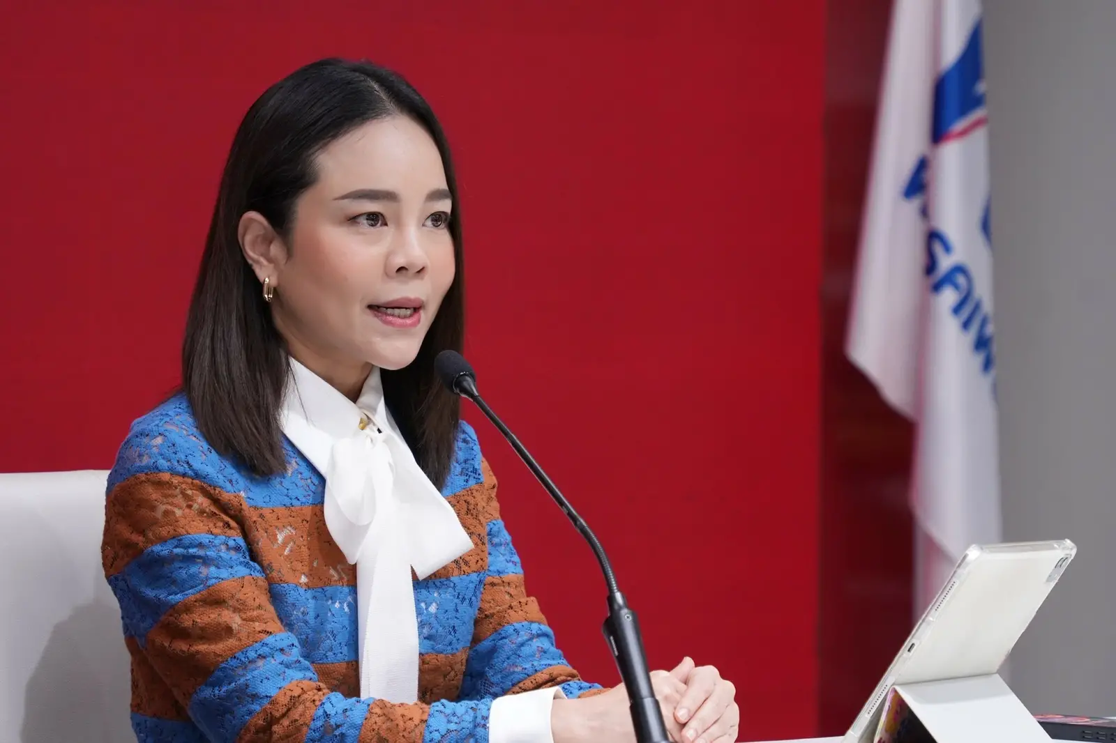‘ขัตติยา’ บอก ‘ทักษิณ’ บินนอกไม่กระทบกำลังใจ ‘สส.เพื่อไทย’