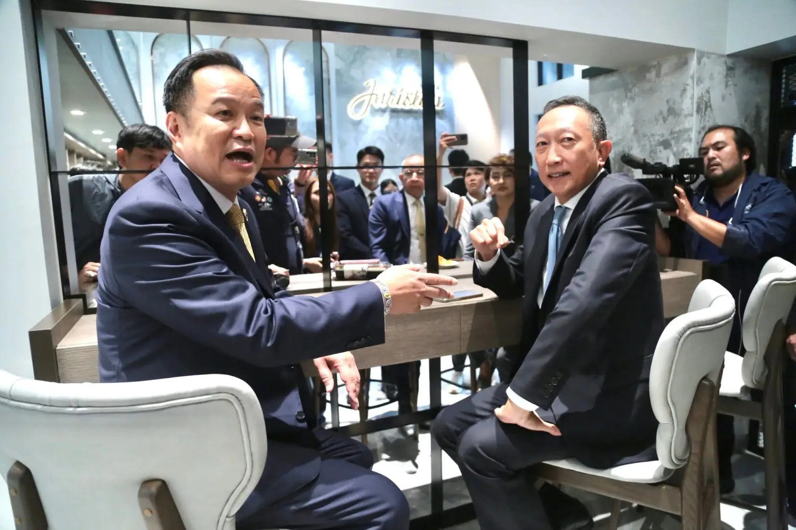‘อนุทิน’เปิดตัว‘วรภัค’อดีตที่ปรึกษา ‘พิชัย’นั่ง รัฐมนตรีช่วยคลัง
