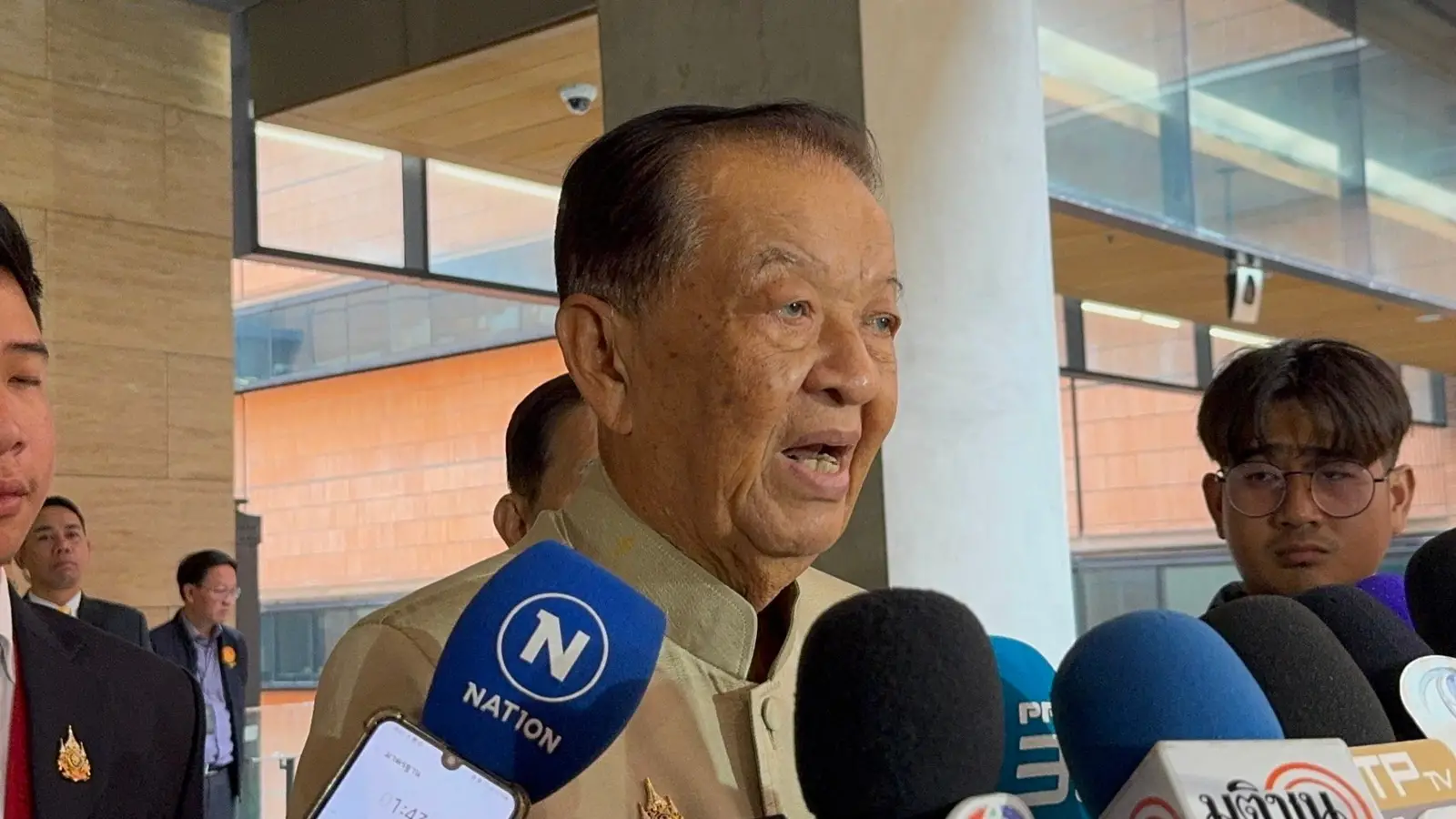 ‘วันนอร์’เผย ‘เพื่อไทย’แจ้งดึงกลับคำร้อง‘อนุทิน-เท้ง’กลับไปแก้ใหม่