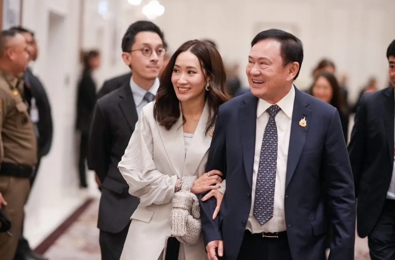 ‘เอม พินทองทา’ ยก ‘ทักษิณ’ เป็นวีรบุรุษที่สุดยอดในใจแม้ใครจะเรียก ‘พ่อ’ อย่างไรก็ตาม