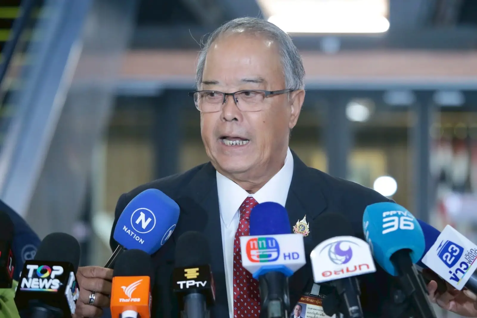 ‘ชูศักดิ์’ เผย ‘เพื่อไทย’ ตั้งคณะทำงานเตรียมอภิปรายนโยบายรัฐบาล ‘อนุทิน’ ลั่น อยู่ 4 เดือนคงแถลงไม่ยาว