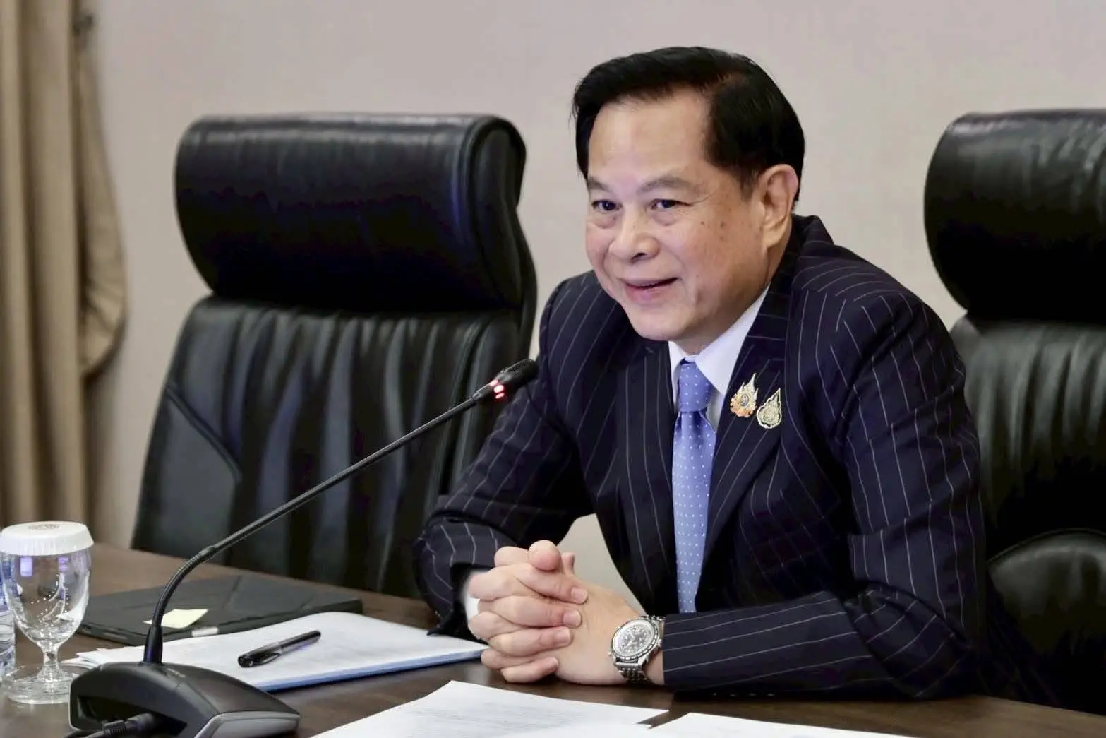 ‘พีระพันธุ์’ปัดดีลเก้าอี้นายกฯ บอกข่าวไม่จริงสร้างความเข้าใจผิด