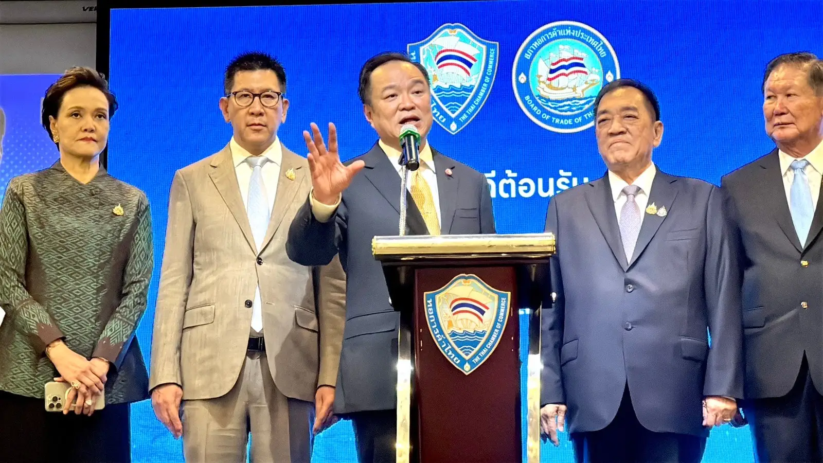 นายกฯสยบข่าวลือโผครม.สะดุด บอก‘ไม่มีอะไร’