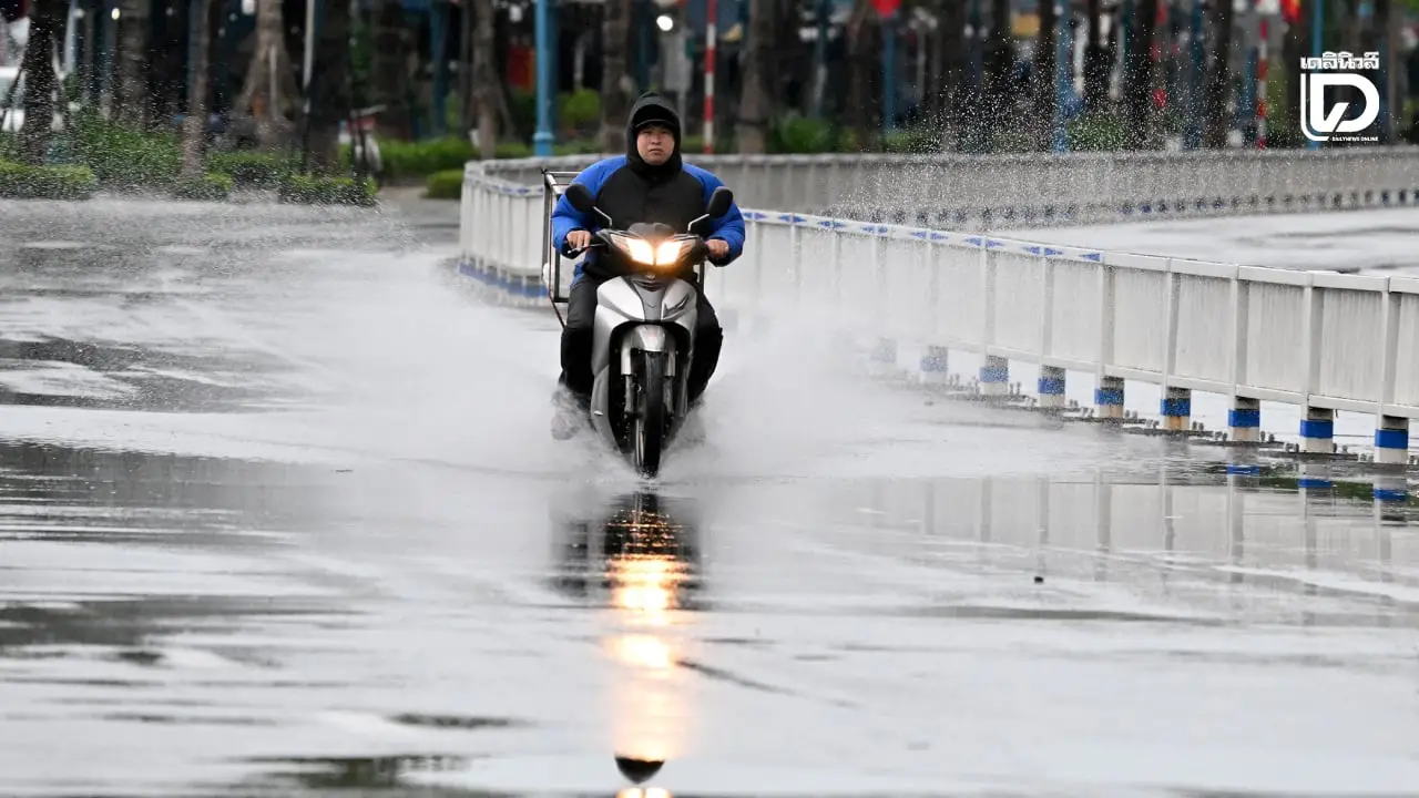 ไต้ฝุ่น 'บัวลอย' ทำฝนกระหน่ำเวียดนาม ตายแล้ว 1 ราย สูญหายอีก 12 คน