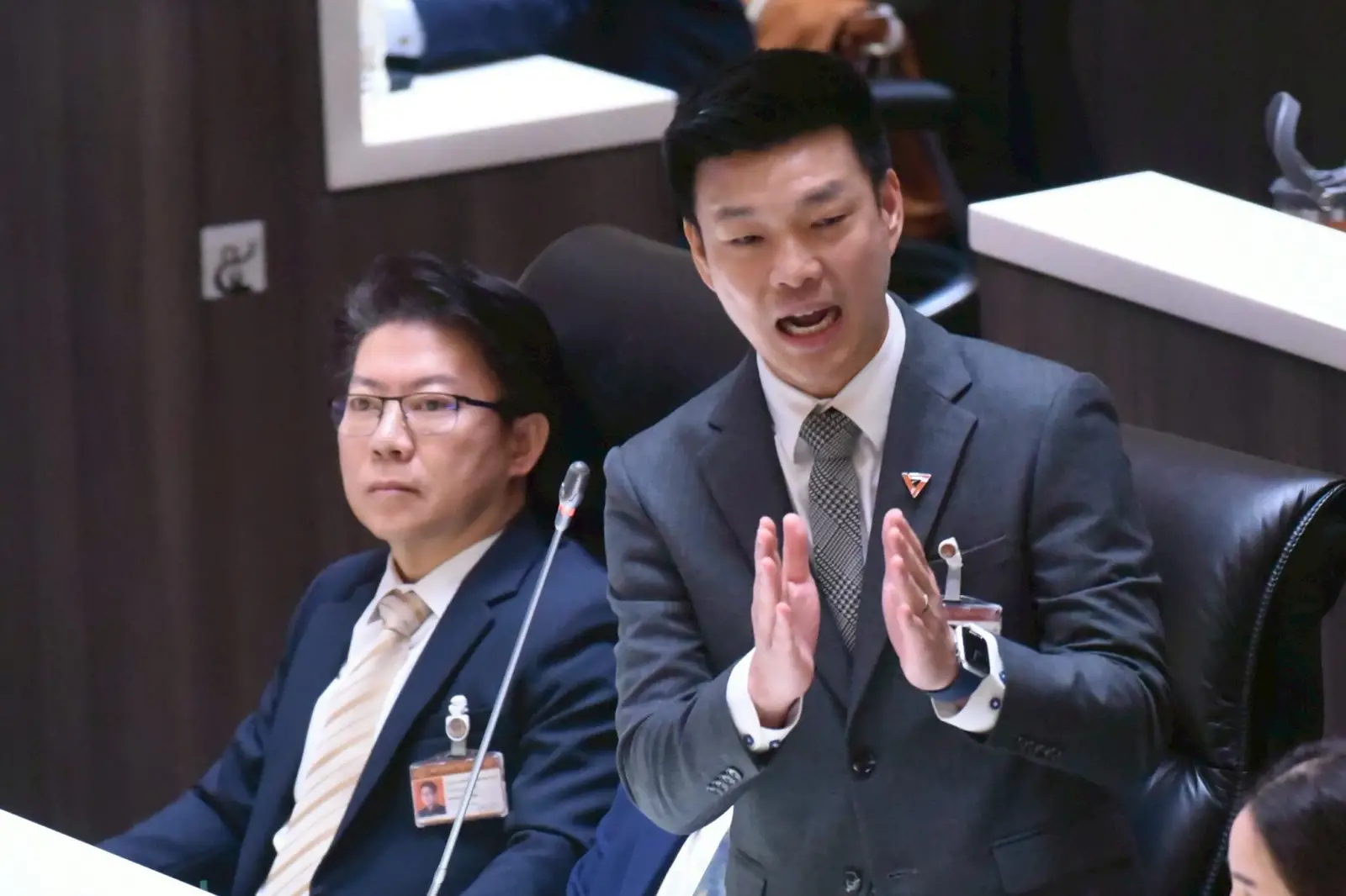 ‘เท้ง’ปักหมุดนับถอยหลังยุบสภาเดินหน้าประชามติรัฐธรรมนูญใหม่