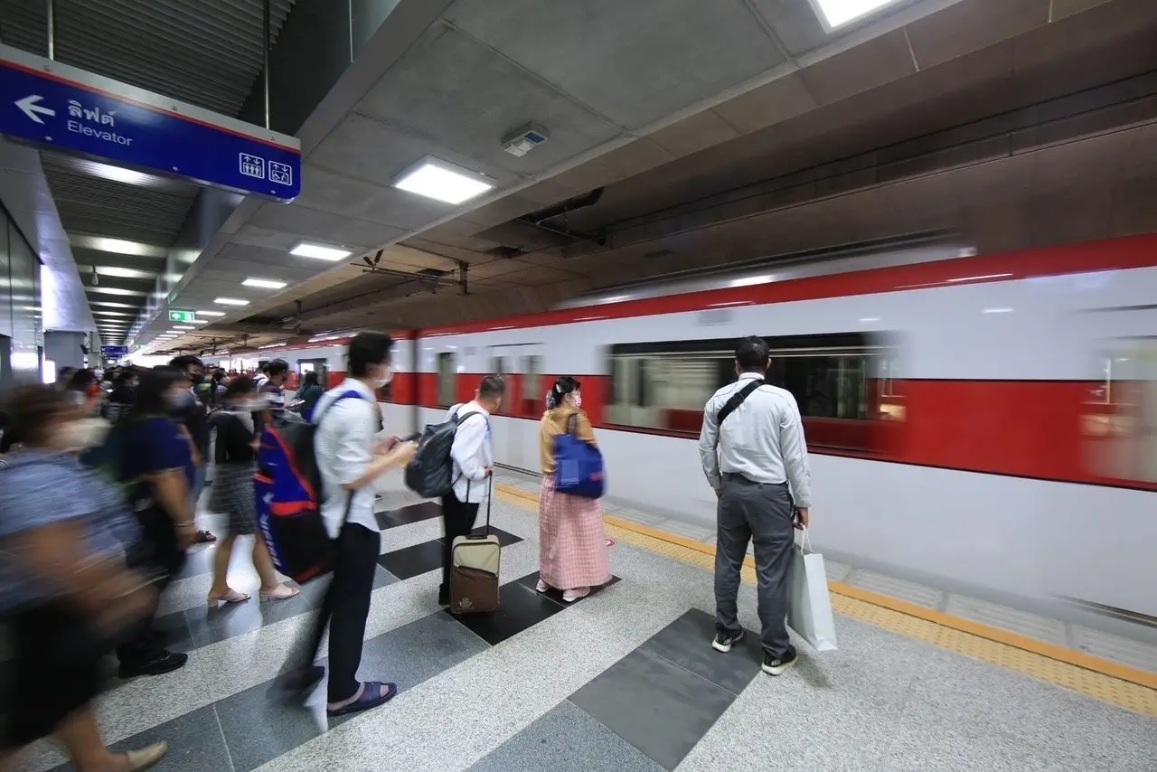 แอปฯ 'ทางรัฐ' ปิดระบบ 'รถไฟฟ้า 20 บาท' ลงทะเบียน 3.4 แสนคน รอลุ้นคนละครึ่งพลัส