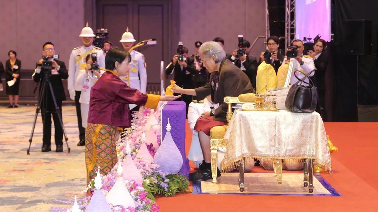 ยอดครู 14 ประเทศอาเซียน เข้ารับพระราชทานรางวัลสมเด็จเจ้าฟ้ามหาจักรี ครั้งที่ 6