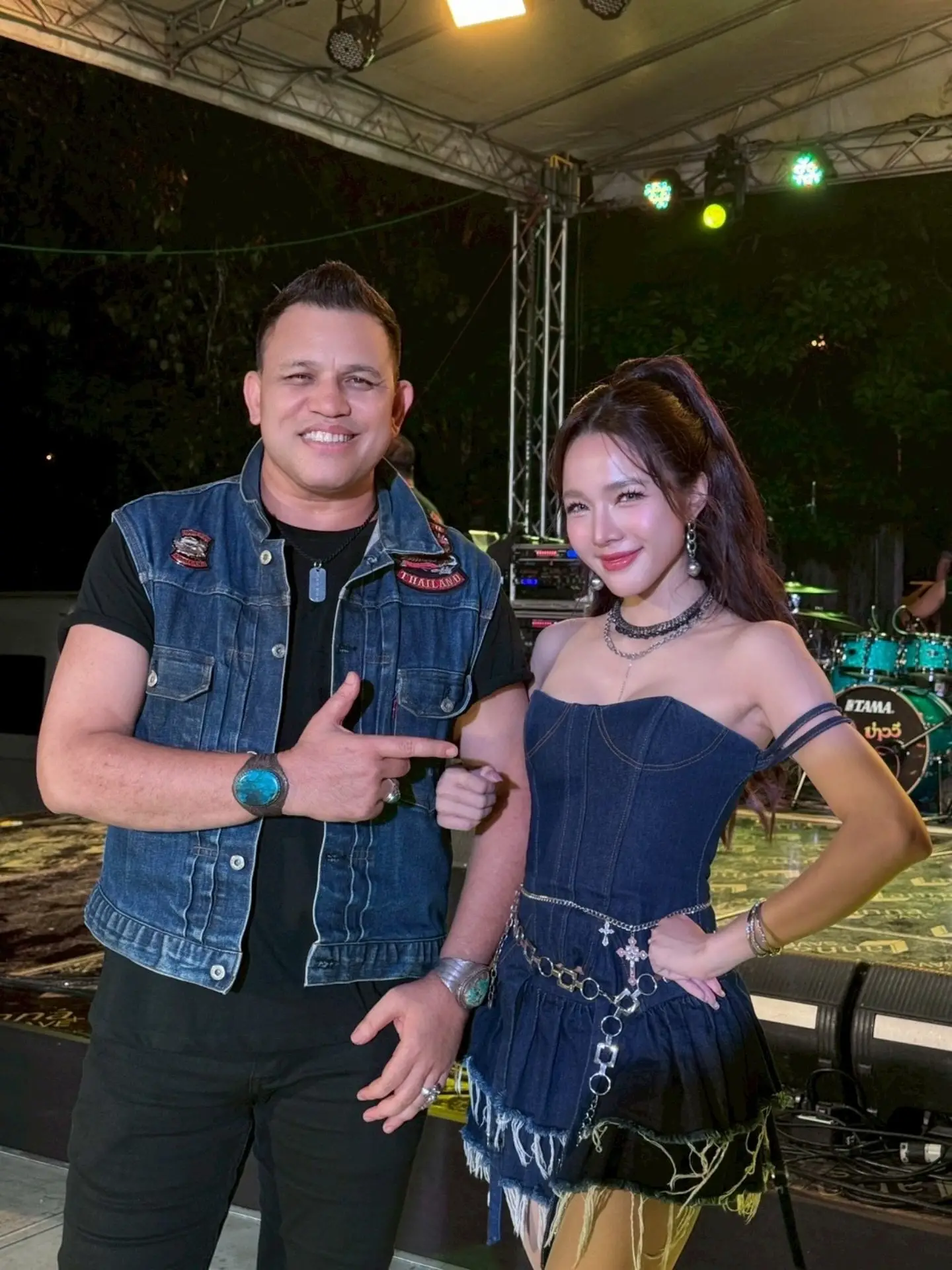 ‘บ่าววี’ ชวนน้องสาว ‘ต้นข้าว อาร์สยาม’ ส่ง ‘เวียนครกร็อกเกอร์’ เพลงสนุกรับเทศกาลสารทเดือนสิบ