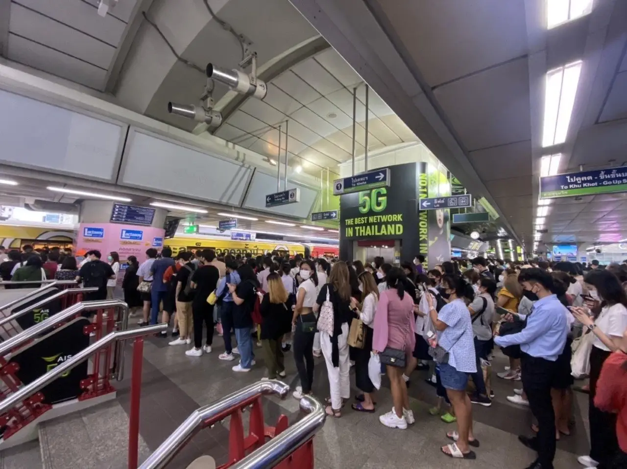 รถไฟฟ้าขัดข้องทุกเดือน รอ 'กฎหมายราง' บังคับใช้ สั่งชดเชยผู้โดยสาร-พักใช้-เพิกถอนใบอนุญาตฯ ได้