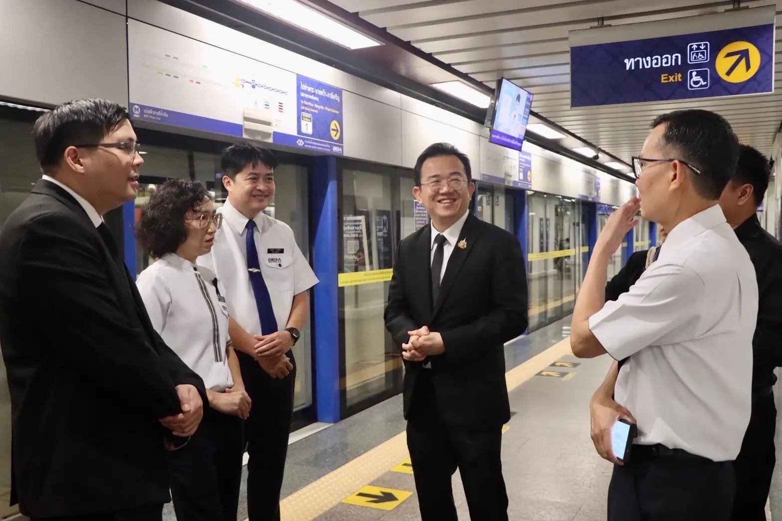 'กรมฯราง' เช็กความพร้อม 'สถานีสนามไชย' รองรับประชาชนเดินทางร่วมสักการะพระบรมศพ 'สมเด็จพระพันปีหลวง'