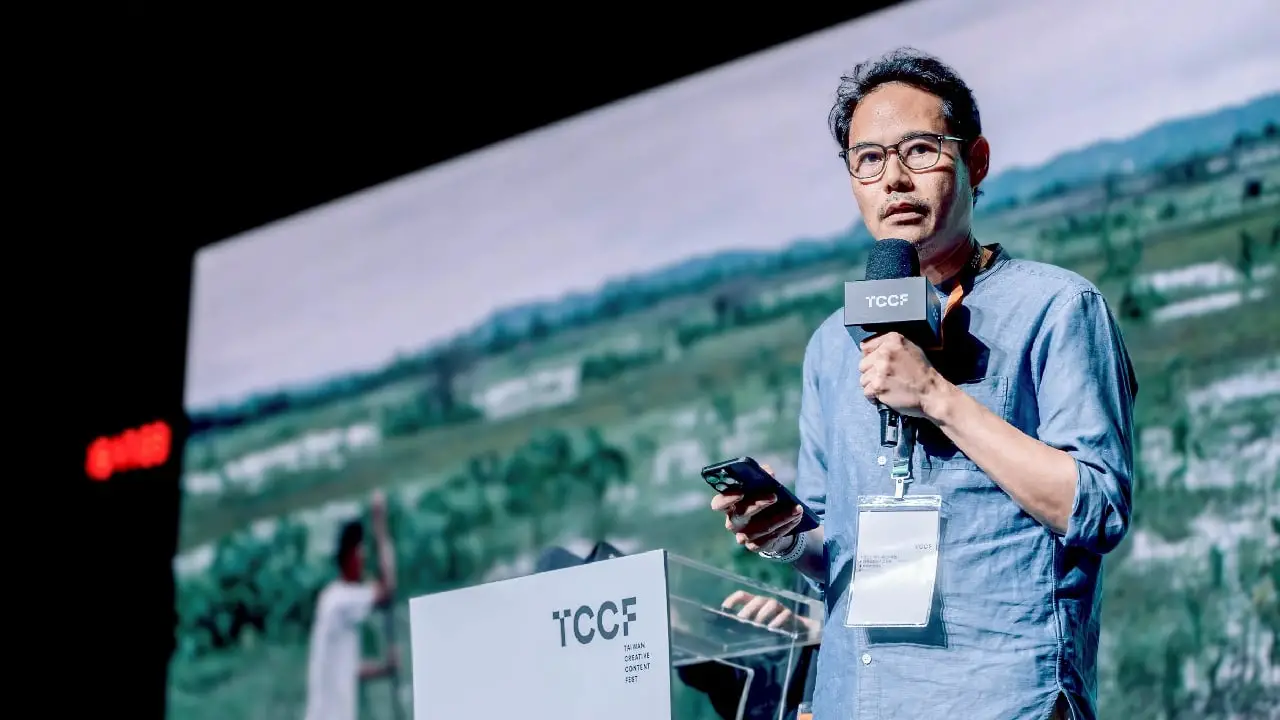 อาจารย์ ม.กรุงเทพ 'มืออาชีพตัวจริง' คว้า 2 รางวัลเวทีนานาชาติ TCCF 2025 ที่ไต้หวัน