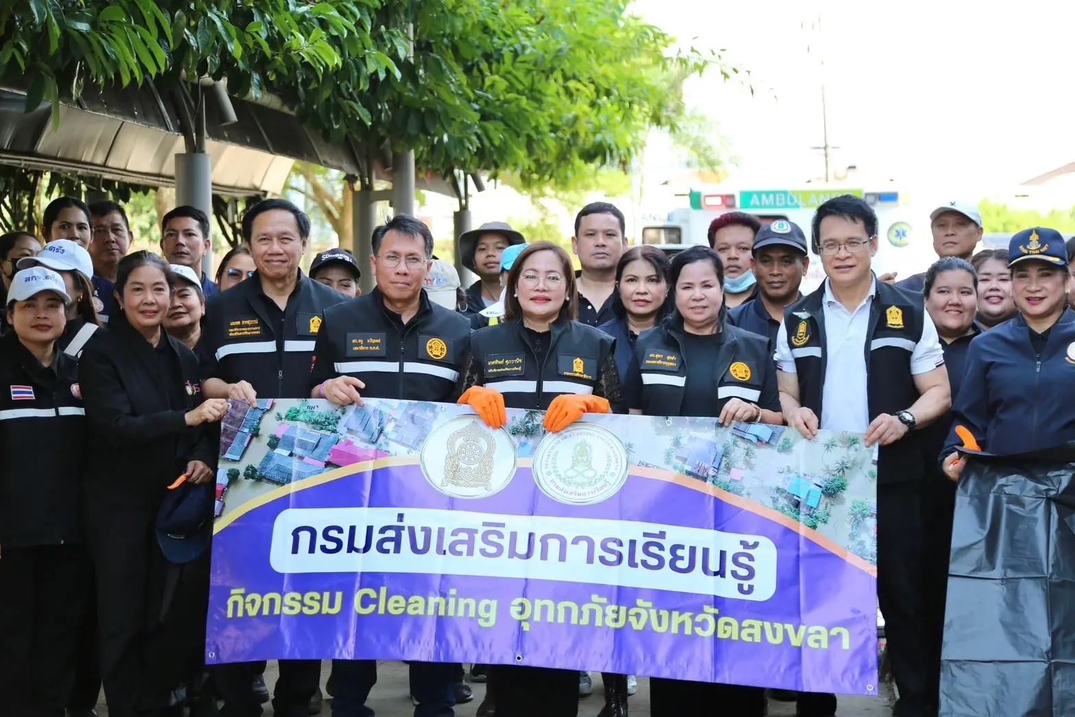รมว.ศธ. ลงพื้นที่สกร.หาดใหญ่–คอหงส์–คลองเปล พร้อมให้กำลังใจครู