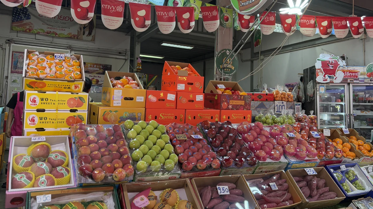ตลาดสี่มุมเมืองชวนเลือก 'ของขวัญผลไม้' ต้อนรับเทศกาลแห่งความสุข